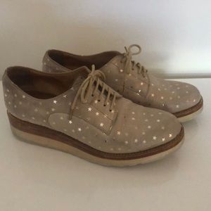 Office of Angela Scott gold star platforms